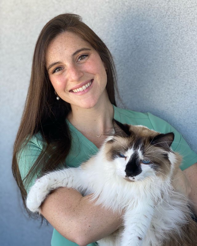 Dr. Claire Guinez